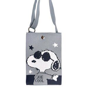 Peanuts Joe Cool Snoopy Knitted Grey Crossbody Bag